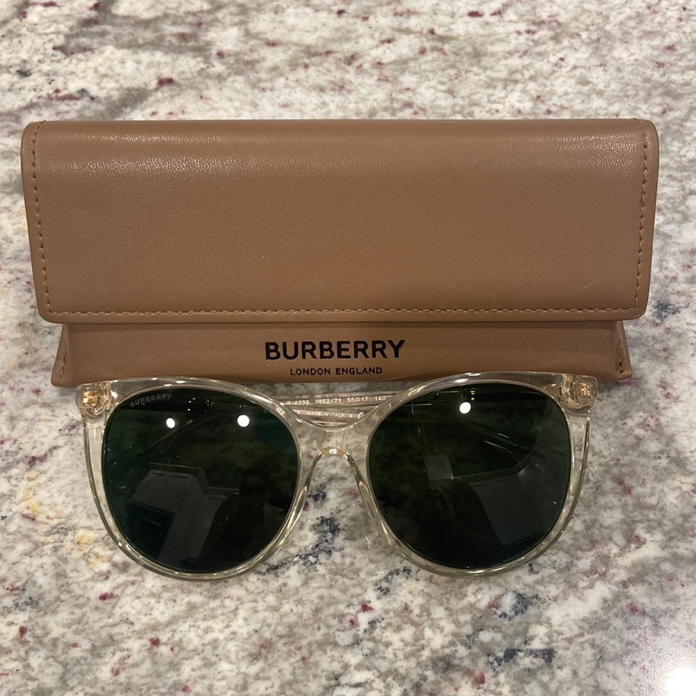 Women’s Burberry sunglasses